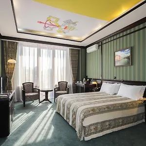3* Hotel Attache